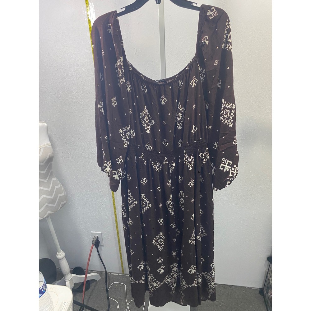 BloomChic Brown Geometric Tribal Print Smocked Waist Midi Dress Plus Size 30 NEW - Picture 3 of 3